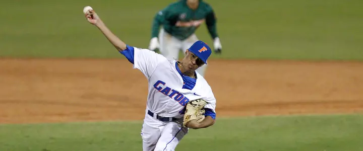 No. 21 Miami Nips Florida, 3-2, To Take Series Opener