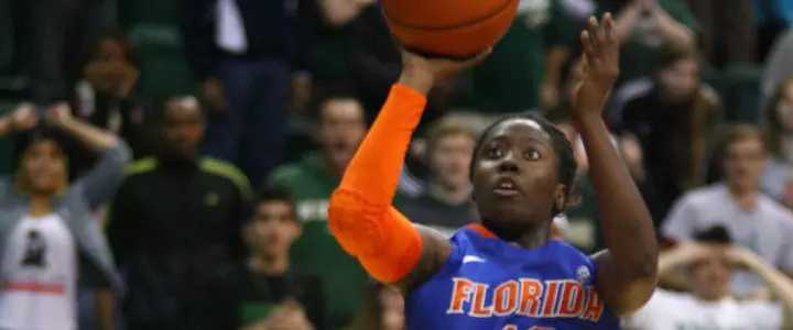 Jaterra Bonds' Last-Second Jumper Lifts Gators Over Charlotte in WNIT Round of 16, 67-65