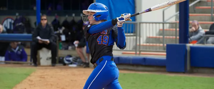 No. 3 Florida Softball Sweeps Ole Miss with 8-0 and 8-7 Wins in Sunday Doubleheader