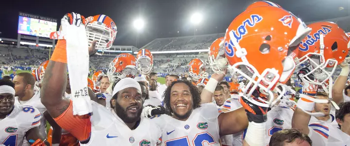 Florida Football Rises Two Spots to No. 18 in AP Poll