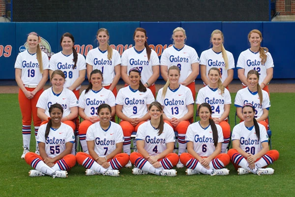 2014 Softball Roster Team Photo
