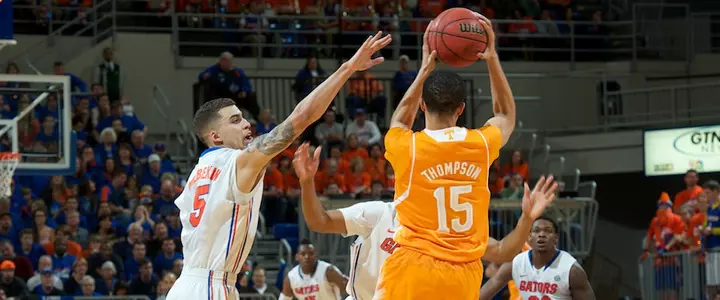 Desperation Suits the Gators in Wipeout of Rival Volunteers