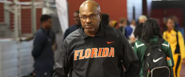 Coach Holloway Recaps Rod McCravy Memorial, Previews Razorback Invitational