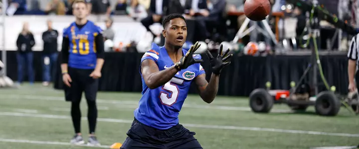 Roberson Places Second at All-Star Football Challenge