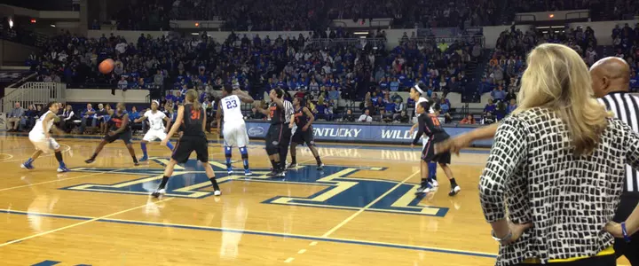 Gators Upset No. 6 Kentucky in Lexington