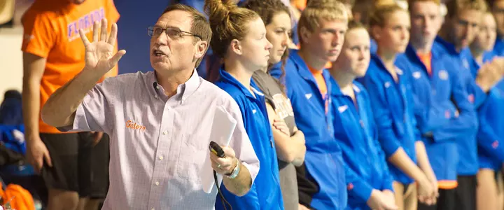 Coach Troy Adresses the Media on Monday