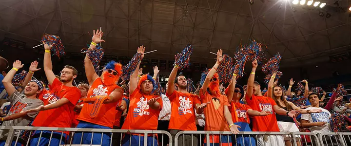 Florida Holds at 7th in Coaches Poll, Slips to 8th in AP