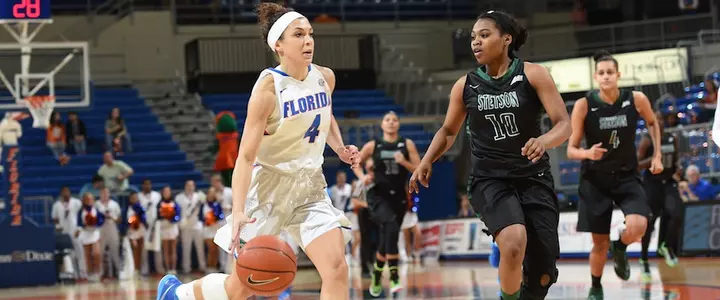 Gators Back on Winning Track with 59-54 Victory Over Stetson
