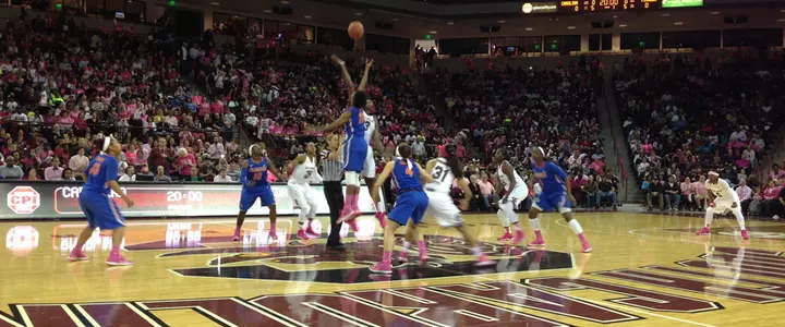 Jaterra Bonds Scores 20 in Gator Loss at No. 4/6 South Carolina