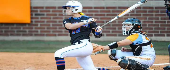 Gators Drop Twinbill at Tennessee