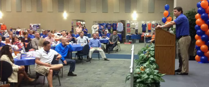 Muschamp Kicks Off Gator Club Tour in Jacksonville