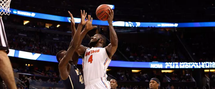 Patric Young Wins 2014 NABC Pete Newell Big Man of the Year Award