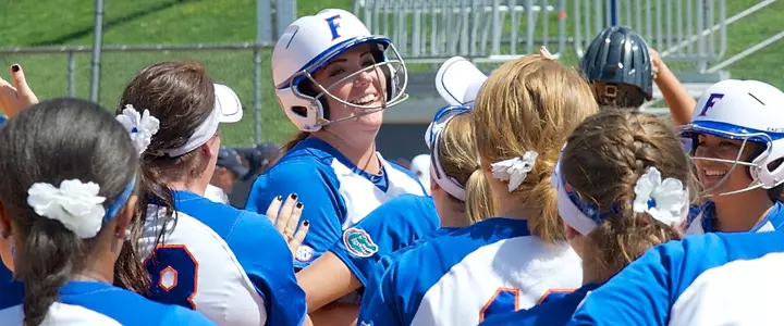 Gators Walk Off, 1-0, to Sweep Auburn