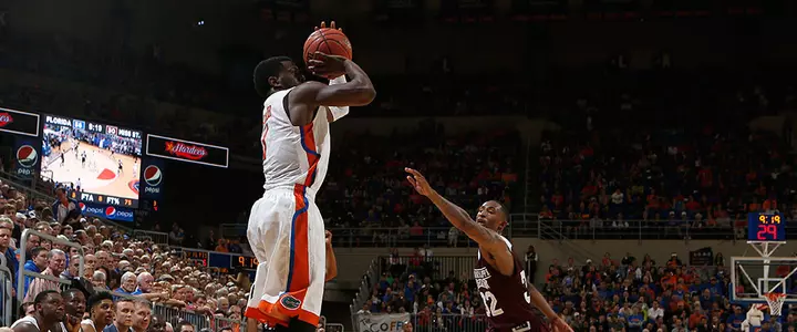 Carter Finds Touch as Gators Torch Bulldogs