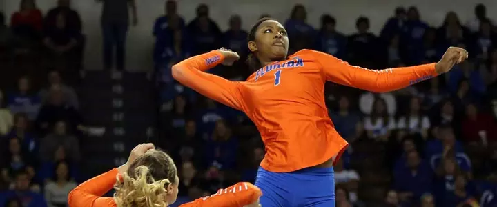 No. 17 Gators Hand No. 20 Wildcats First SEC Loss of 2015