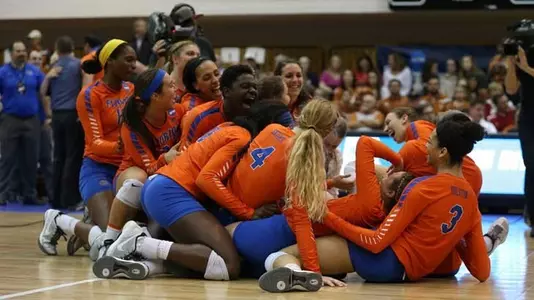 Florida celebrates its match point versus Wisconsin in NCAA Round of 16