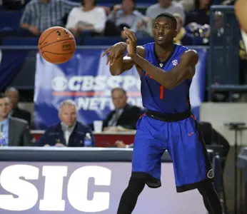 DeVon Walker - 151113 - Basketball