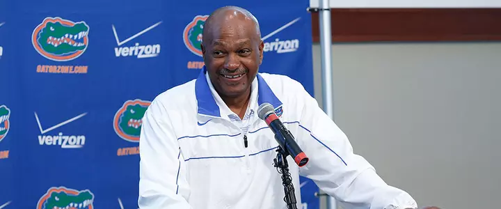 Mike Holloway Previews 2015 SEC Indoor Championships With Media Monday