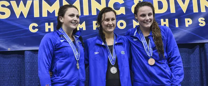 Gator Women Named CSCAA Scholar All-America Team