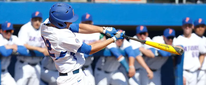No. 2 Florida Beats Florida Atlantic, 10-8