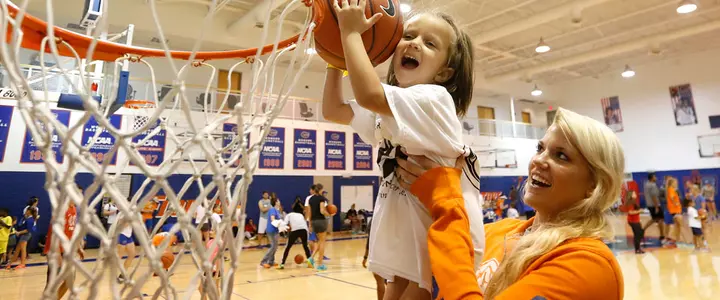 Freshman Brooke Copeland Named to SEC Community Service Team