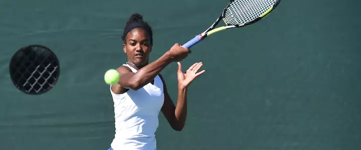 Florida Sweeps South Carolina, 4-0