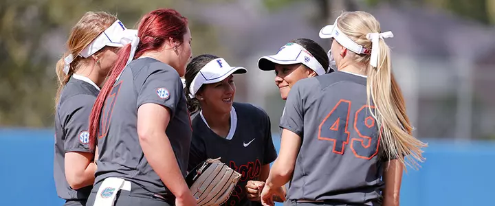 No. 1 Florida Sweeps Twinbill to Match Best Start in School History
