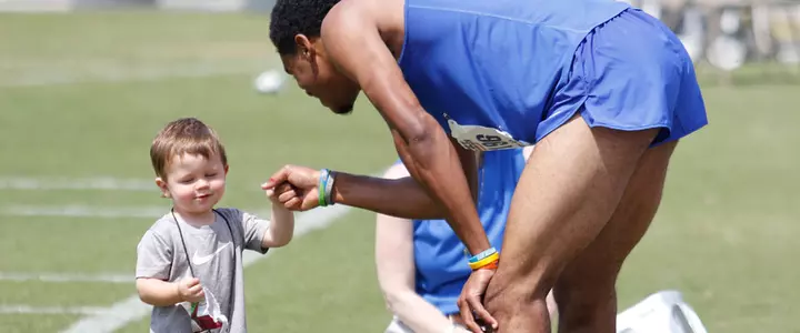 KeAndre Bates & Devin McDermott Represent Florida on SEC Track & Field Community Service Team