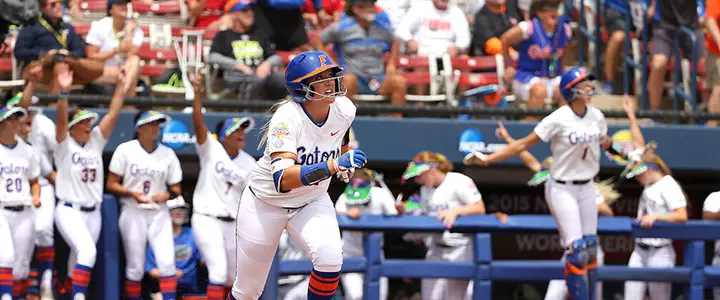 Florida Downs Tennessee in WCWS Opener, 7-2