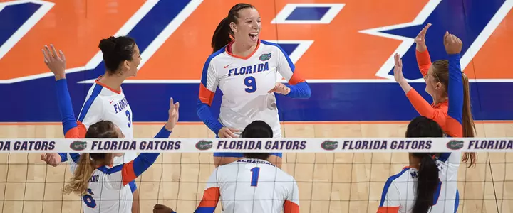 No. 5 Gators Debut at Home With 3-0 Sweep of St. John’s