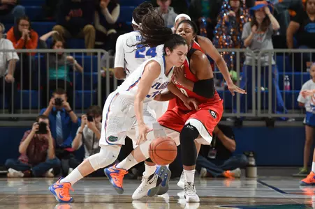 Eleanna Christinaki dribbling