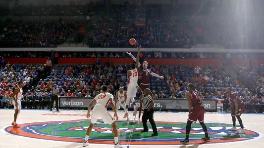 Kevarrius Hayes, Exactech Arena tipoff