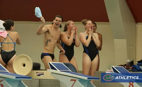 Florida Divers react to score