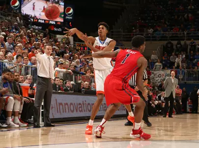 Devin Robinson