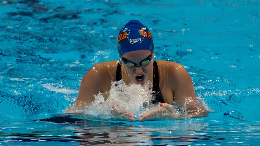 Hannah Burns swims trials' 200m IM
