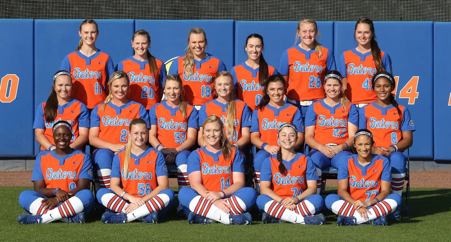 2017 Softball Team Photo