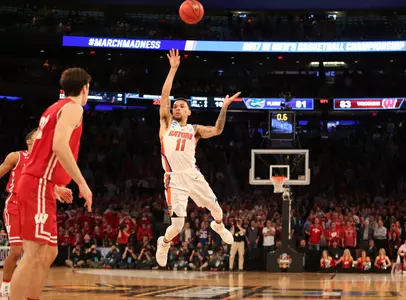Chris Chiozza buzzer beater