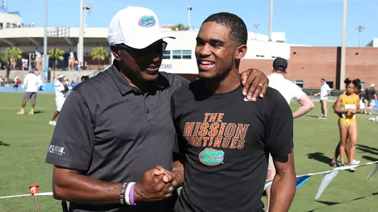 KeAndre Bates, Mike Holloway