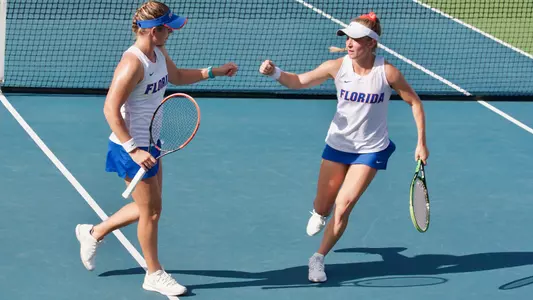 Belinda Woolcock, Josie Kuhlman high five doubles