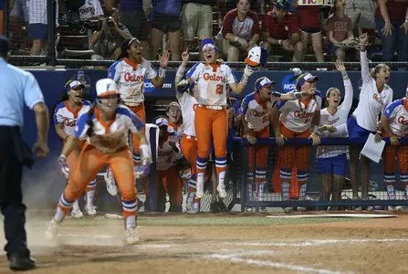 Happy Gators (2017 WCWS)