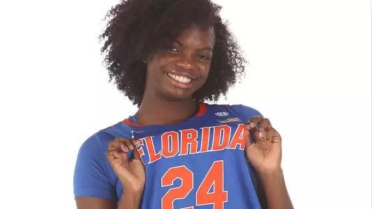 Mikayla Hayes, posed