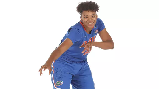 Zada Williams, posed
