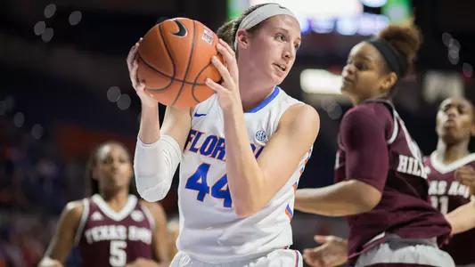 Haley Lorenzen with ball