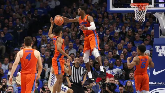 Kevarrius Hayes, block