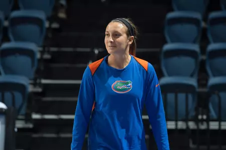 Gabby Seiler, basketball, warmup
