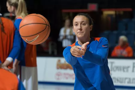 Gabby Seiler, basketball, warmup