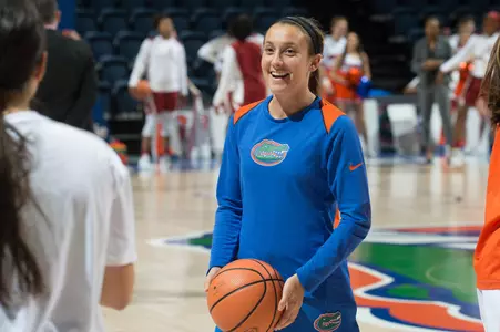 Gabby Seiler, basketball, warmup