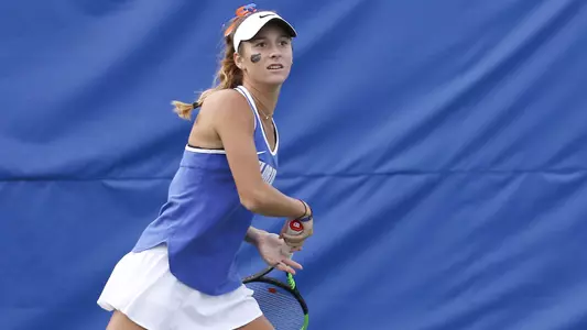 McCartney Kessler, forehand follow through