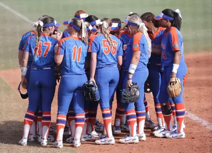 The Gators huddle during their game against UAB on Feb. 11, 2018.