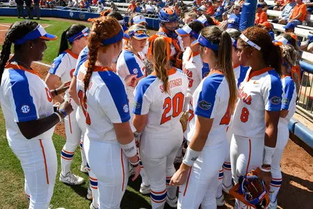 The team huddles during the Gators' Softball game against the Kentucky Wildcats on Sunday, March 11, 2018 in Katie Seashole Pressly Stadium on the University of Florida campus in Gainesville, FL. UAA Communications photo by Jim Burgess